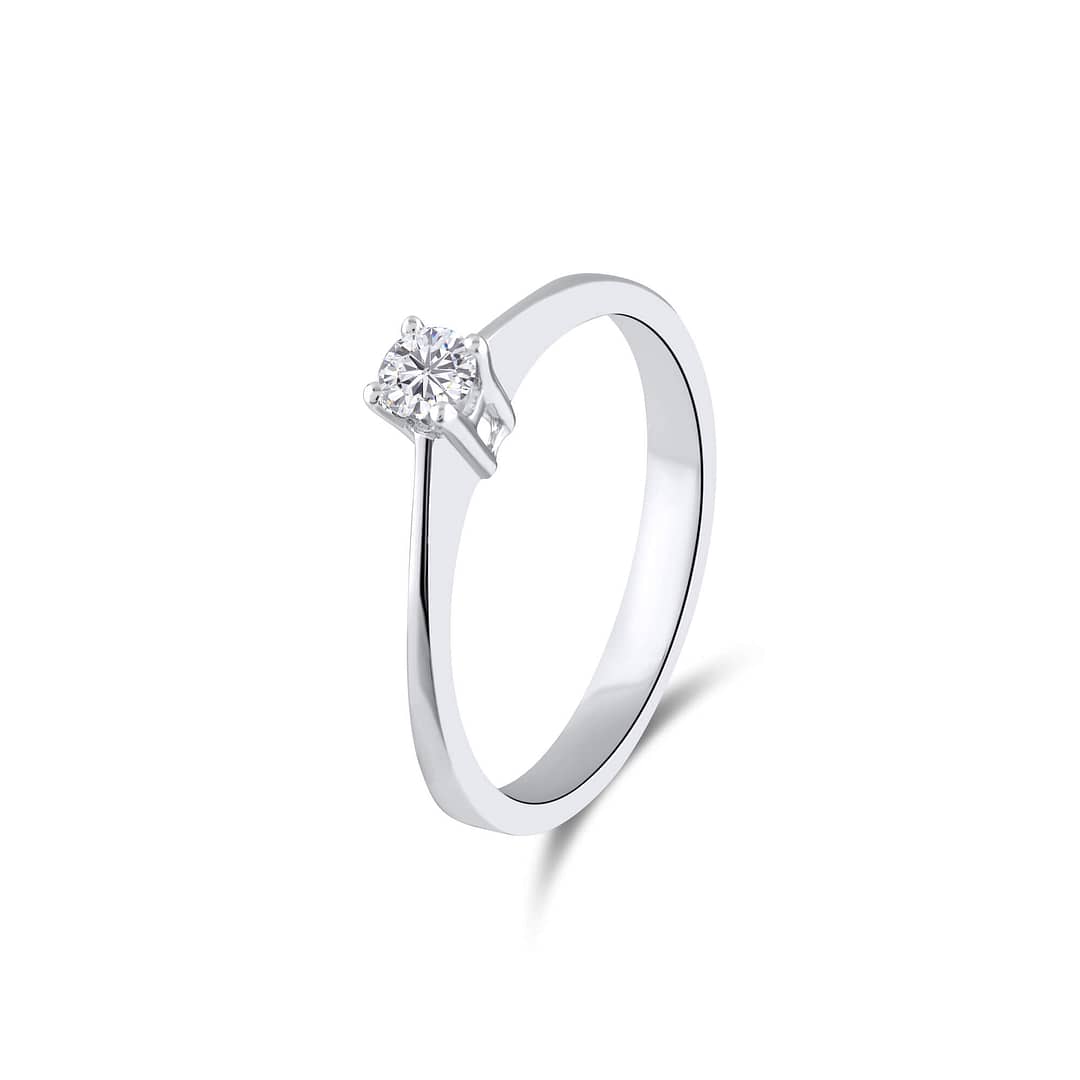 4 Wire Prongs Solitaire Ring